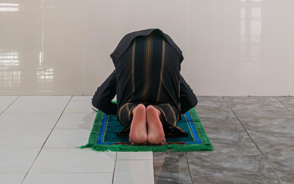 SUCI ADALAH DI ANTARA SYARAT SAH SHALAT